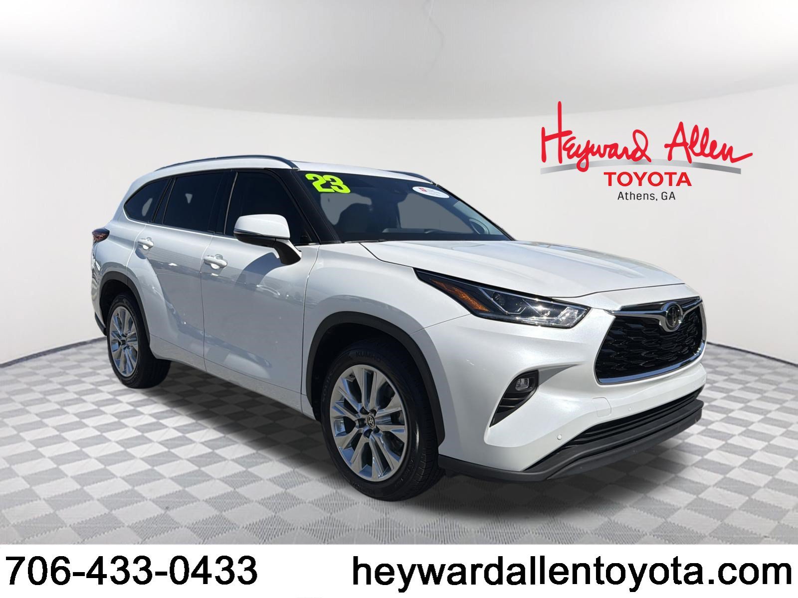 Used 2023 Wind Chill Pearl Toyota Limited image 1
