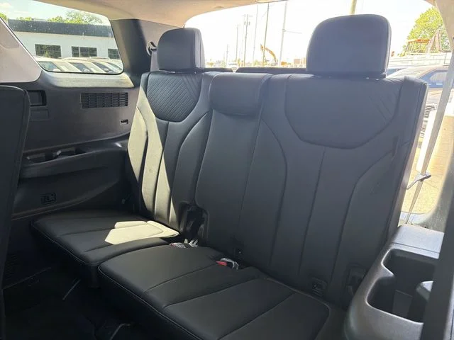 Used 2023 Black Hyundai SEL image 24