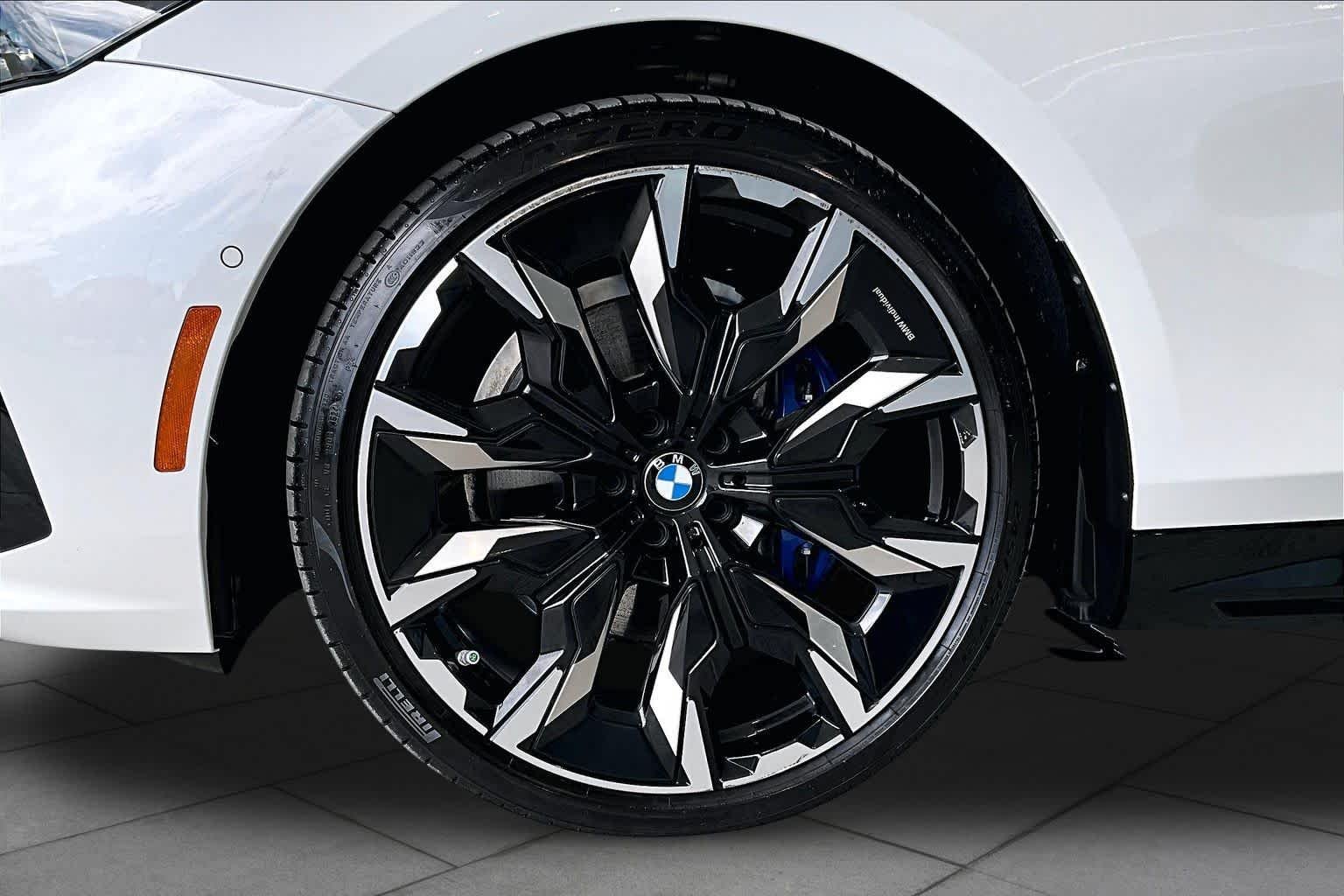 Certified Used 2025 Mineral White Metallic BMW 530i image 10