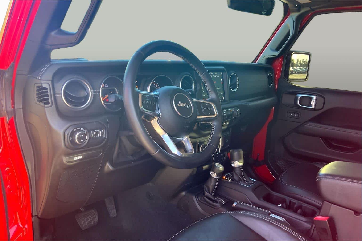 Used 2020 Firecracker Red Clearcoat Jeep Overland image 14