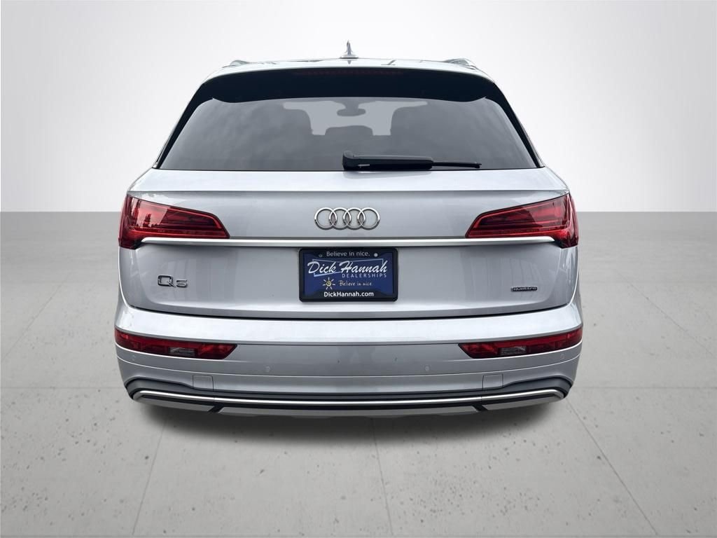 Used 2022 Florett Silver Metallic Audi 40 Premium Plus image 7
