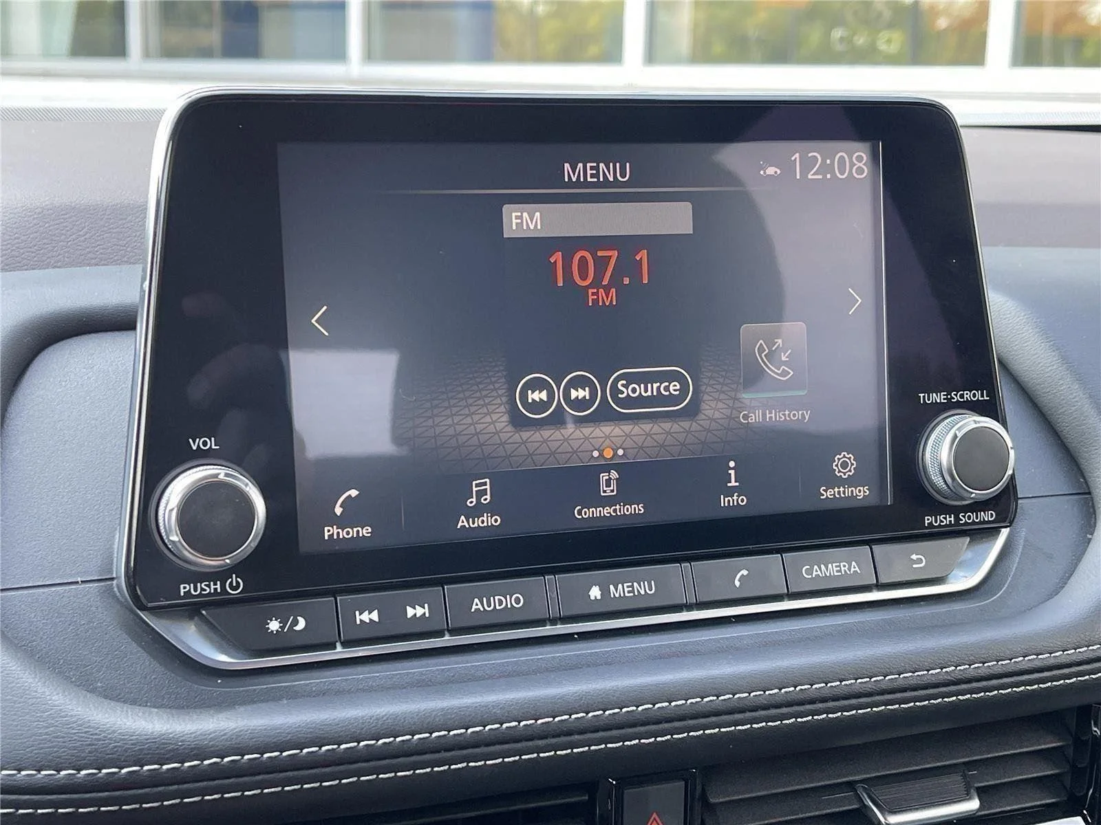 Used 2021 Black Nissan SV Intelligent AWD image 23