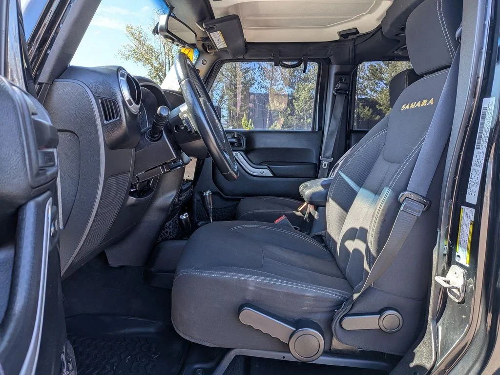 Used 2013 Black Jeep Sahara image 15