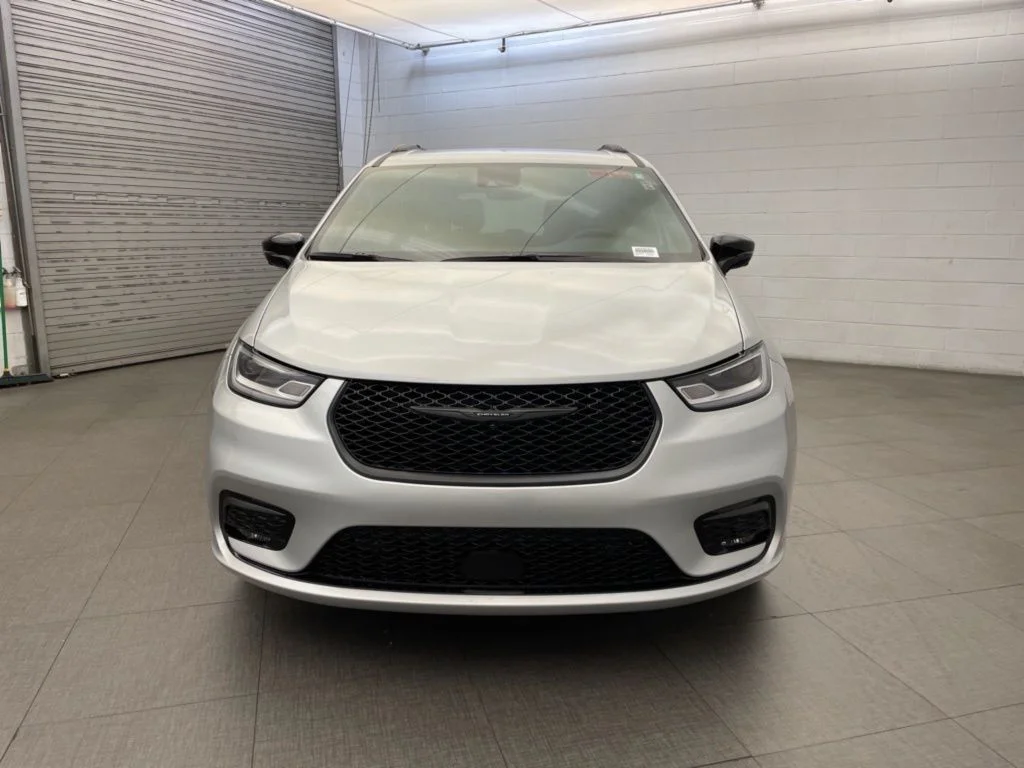 2026 Chrysler Pacifica Select - Photo 6
