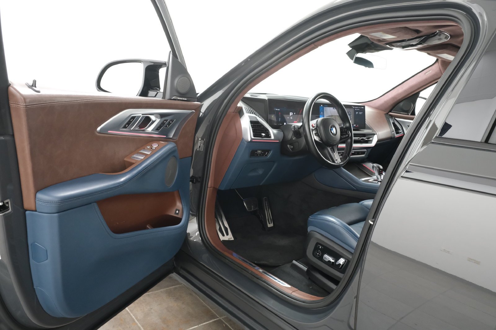 Used 2023 Dravit Gray Metallic BMW Base image 23