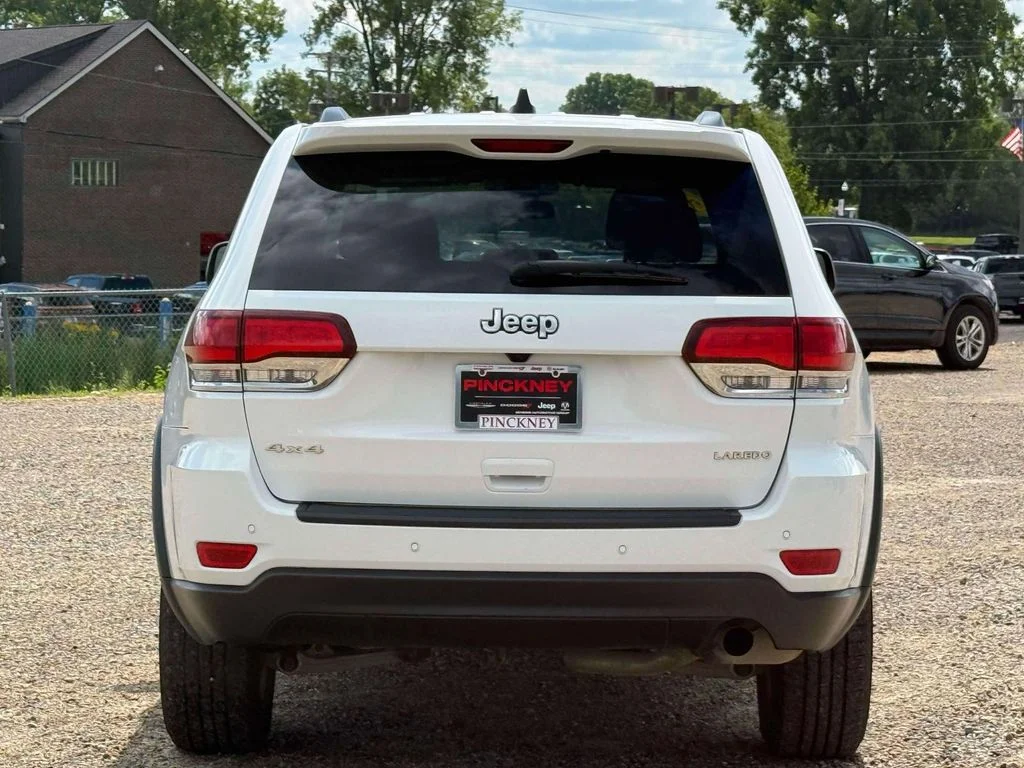 Used 2020 White Jeep Laredo E image 7