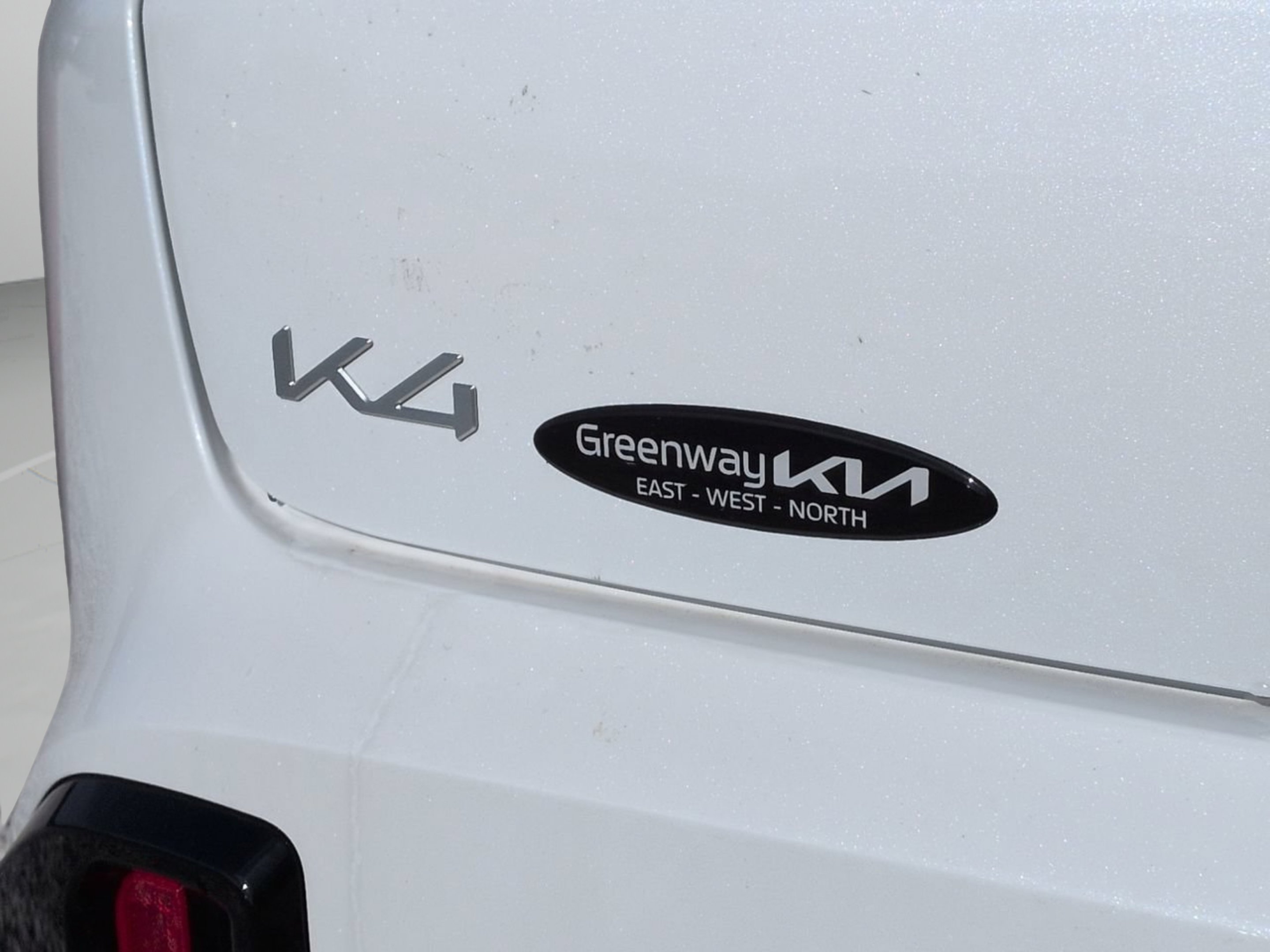 New 2026 Snow White Pearl Kia GT-Line image 39