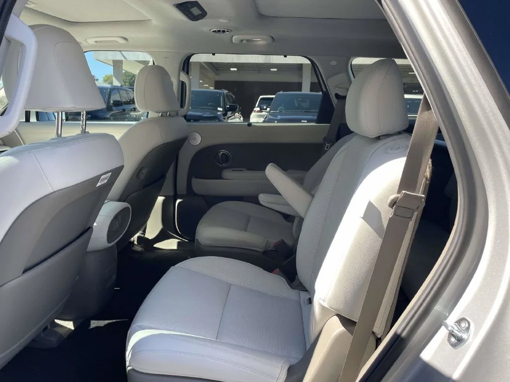 Used 2026 Silver Hyundai Limited image 21