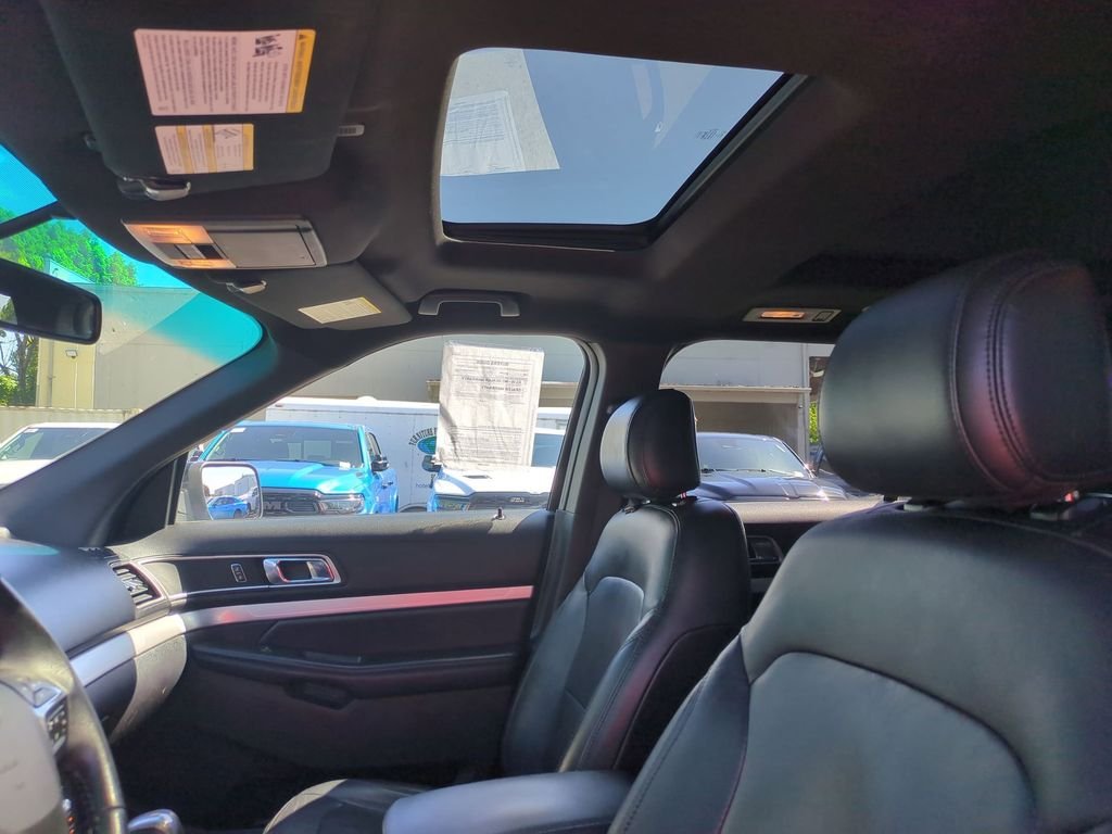 Used 2017 Blue Ford XLT image 28