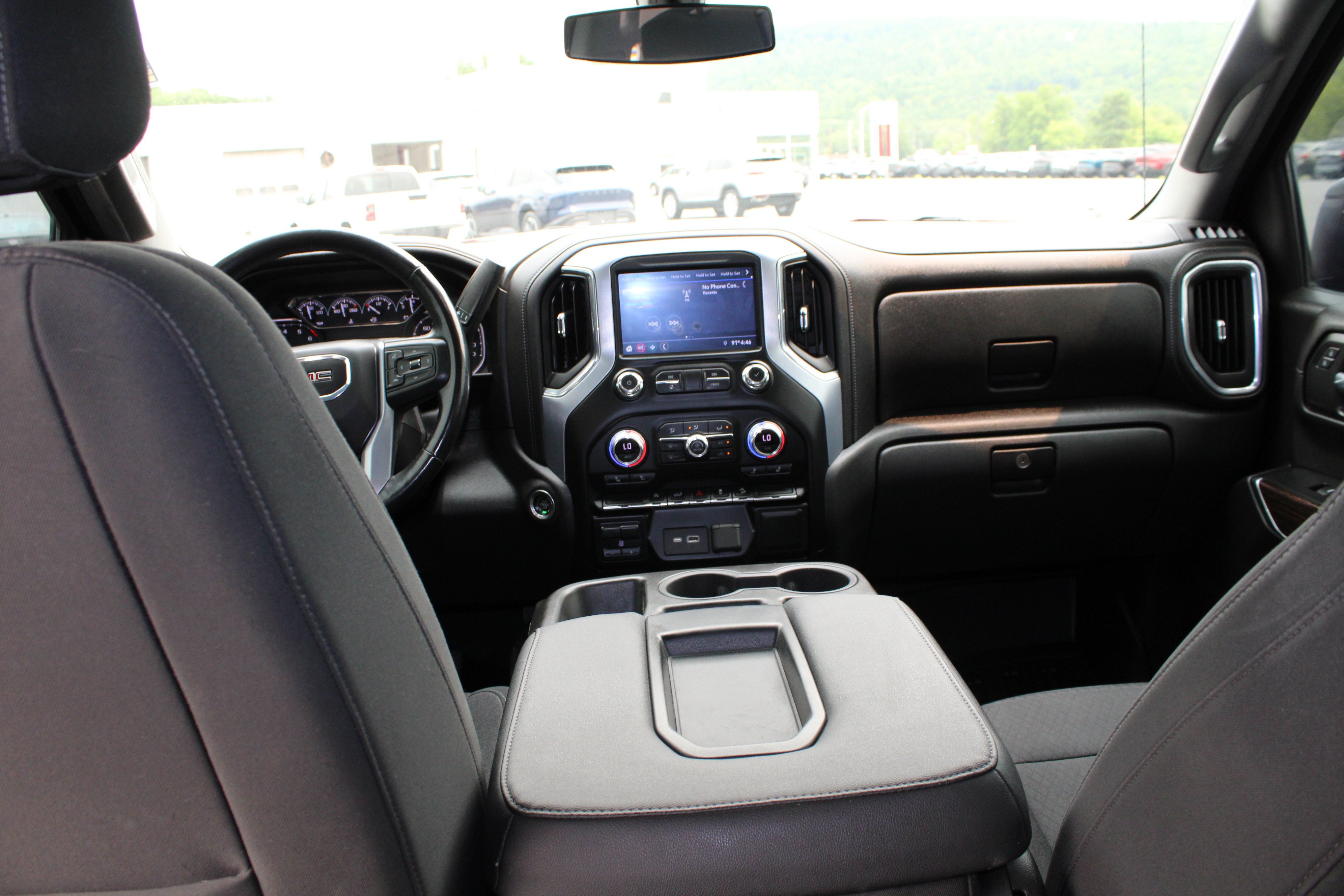 Used 2021 Maroon GMC Elevation image 17