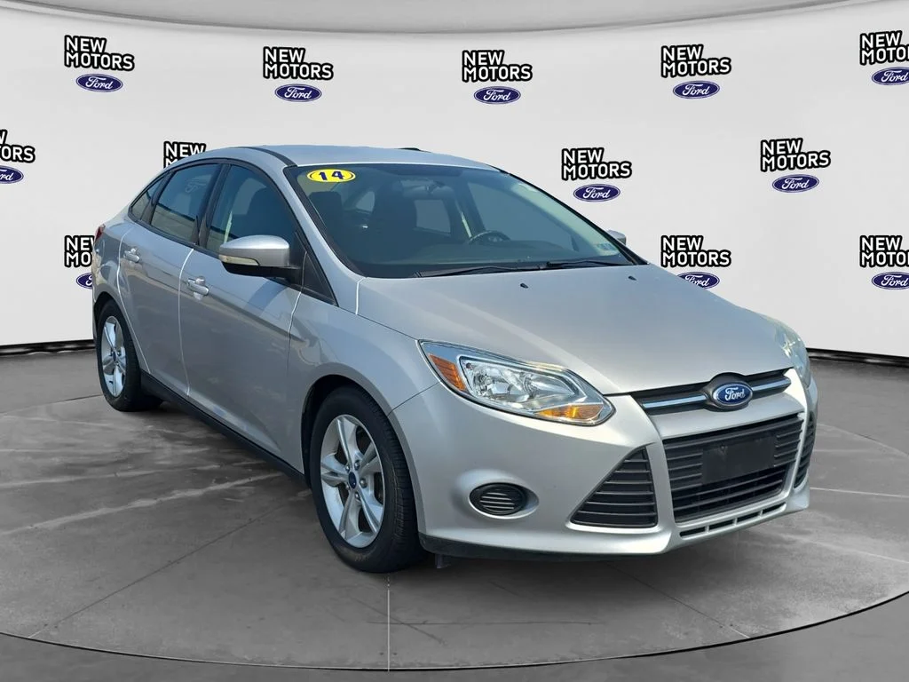 Used 2014 Ingot Silver Ford SE image 6