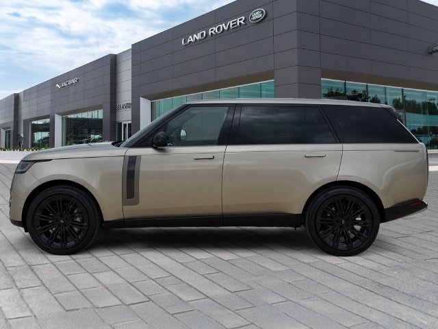 New 2027 Batumi Gold Land Rover SE image 2