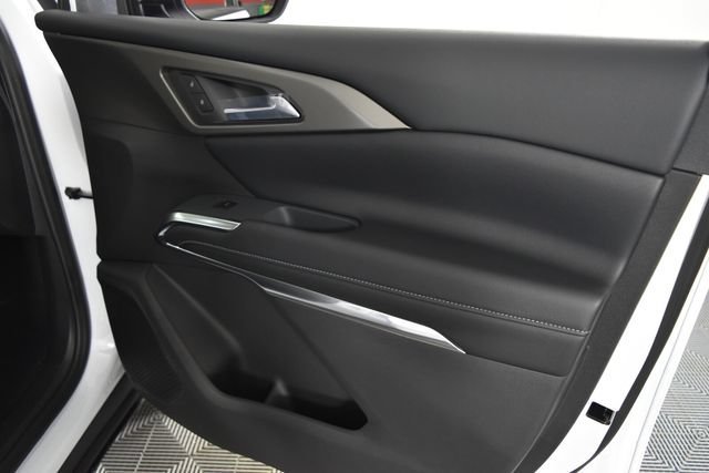 2027 Chevrolet Traverse LT - Photo 16
