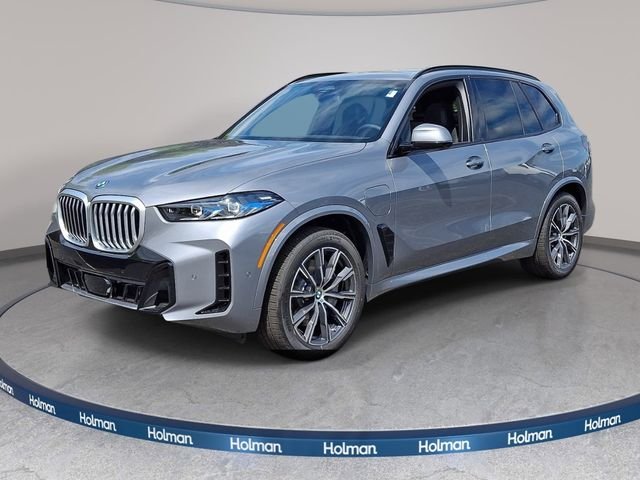 New 2026 Skyscraper Grey Metallic BMW xDrive50e image 1