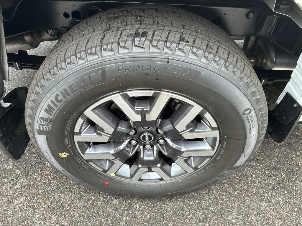 New 2026 Glacier White Nissan Crew Cab SV image 10