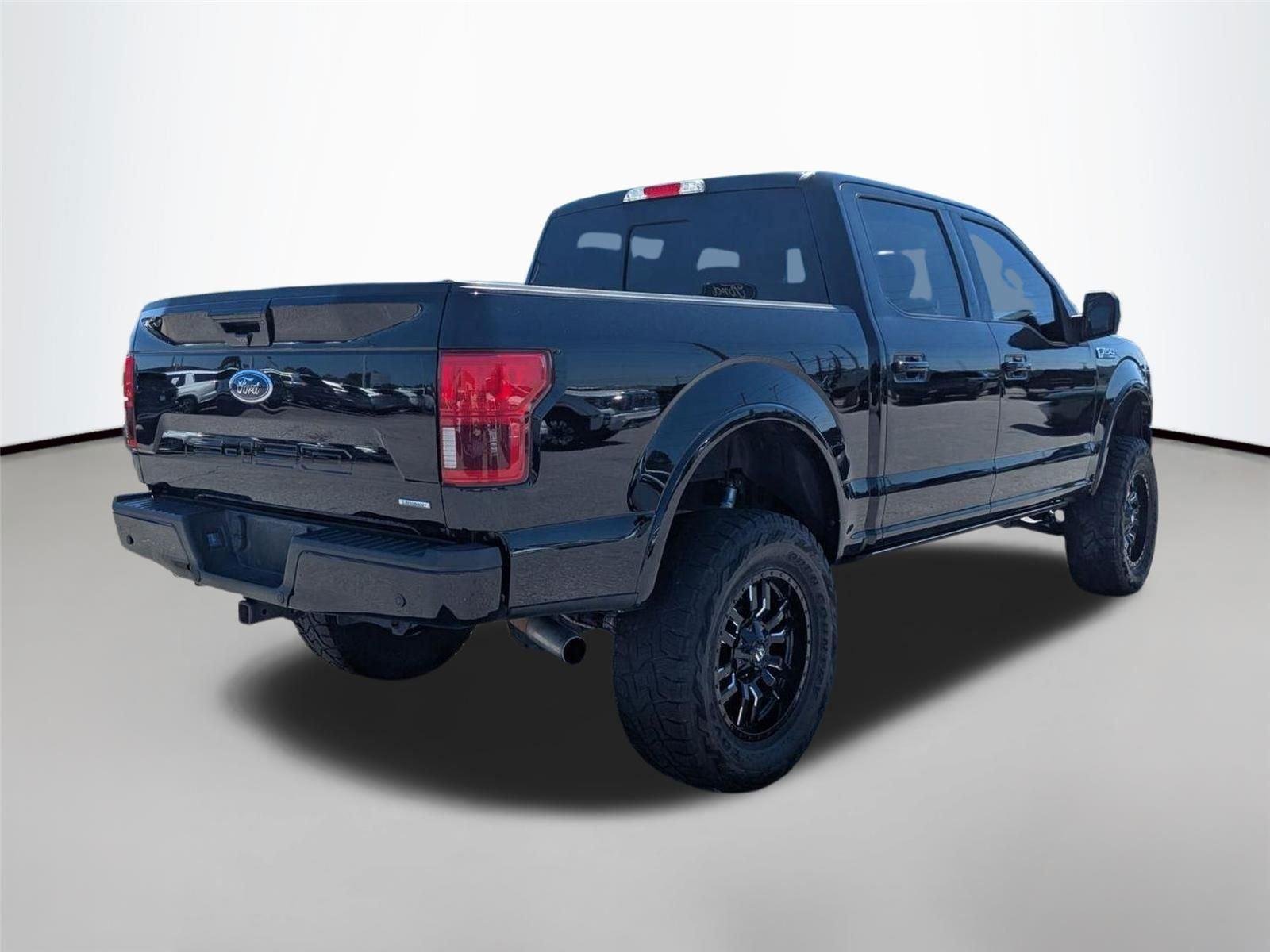 Used 2020 Agate Black Metallic Ford LARIAT image 5