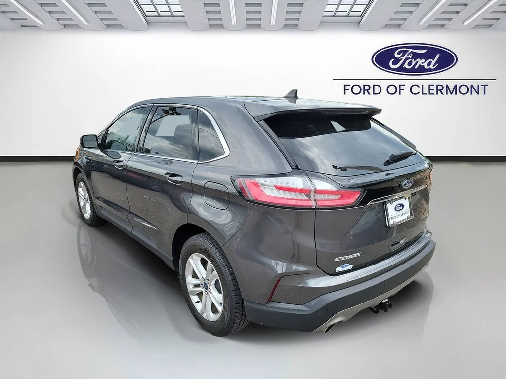 Used 2020 Magnetic Metallic Ford SEL image 3