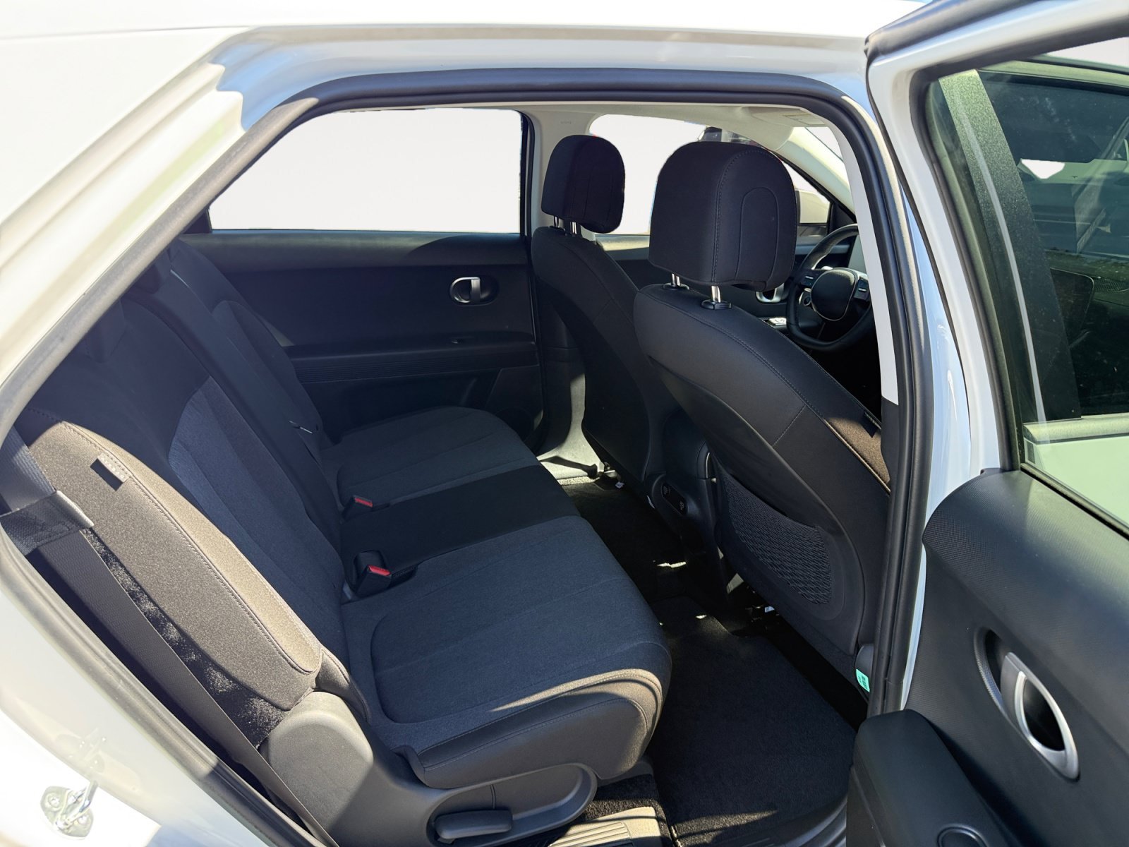 Used 2024 White Hyundai SEL image 18