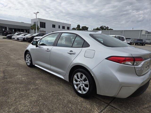 Used 2025 Classic Silver Metallic Toyota LE image 3