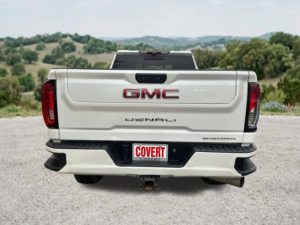 Used 2023 White Frost Tricoat GMC Denali image 8