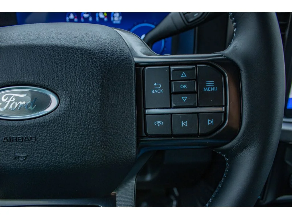 2026 Ford F-350 Super Duty Platinum - Photo 23