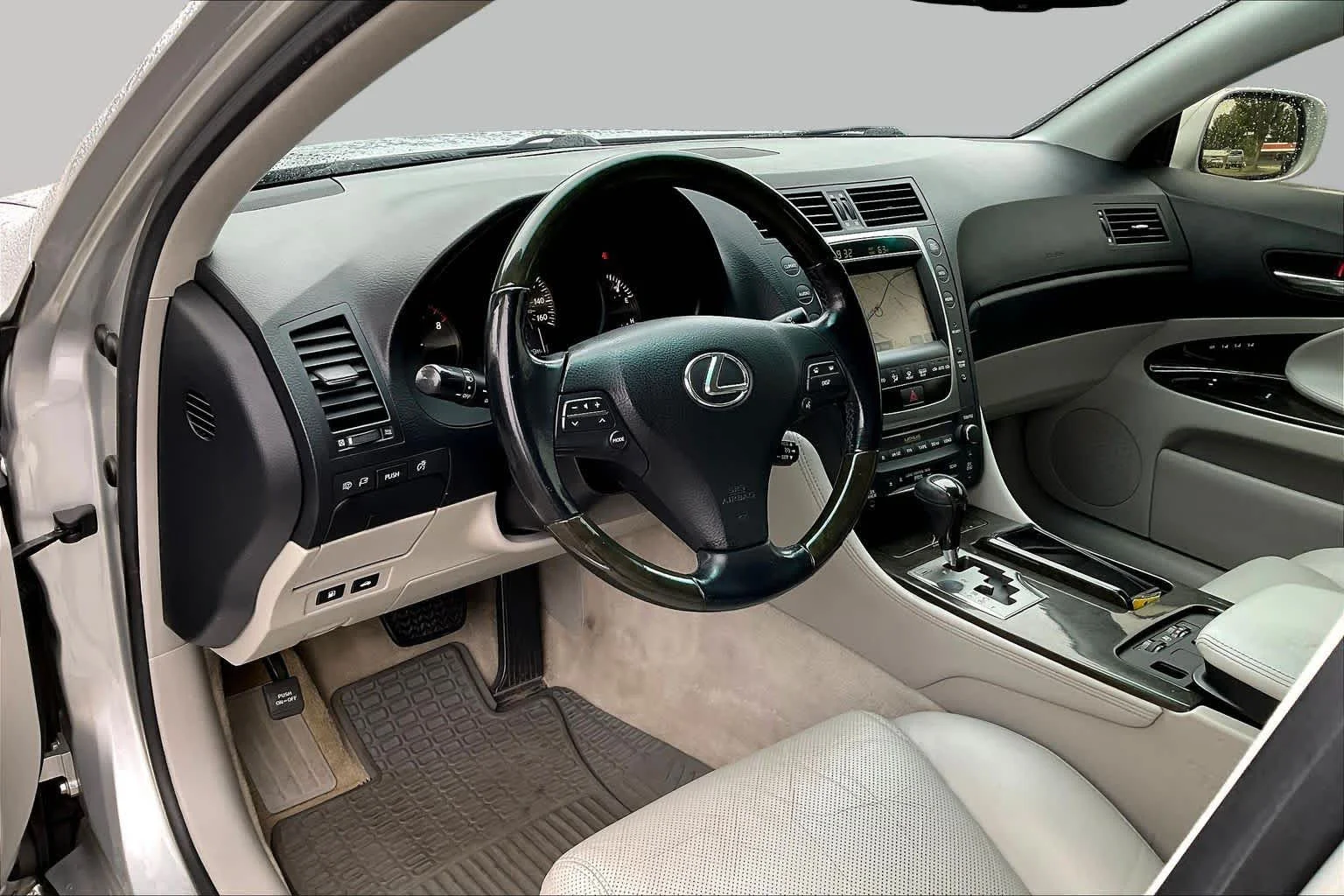 Used 2008 Mercury Metallic Lexus  image 17