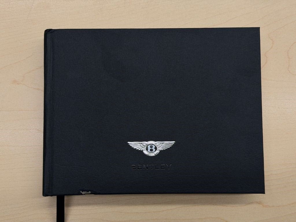 Used 2025 Gravity Gray Bentley Azure image 41