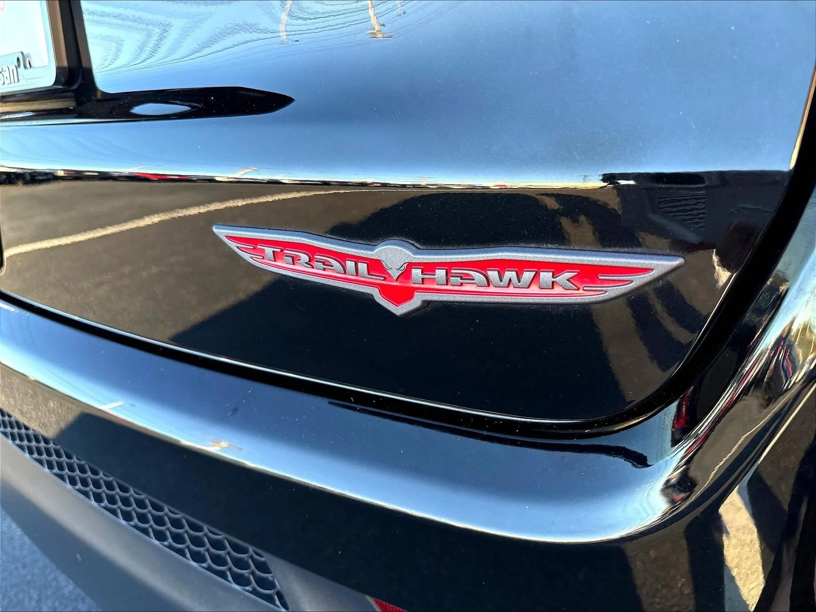 Used 2022 Diamond Black Jeep Trailhawk image 25