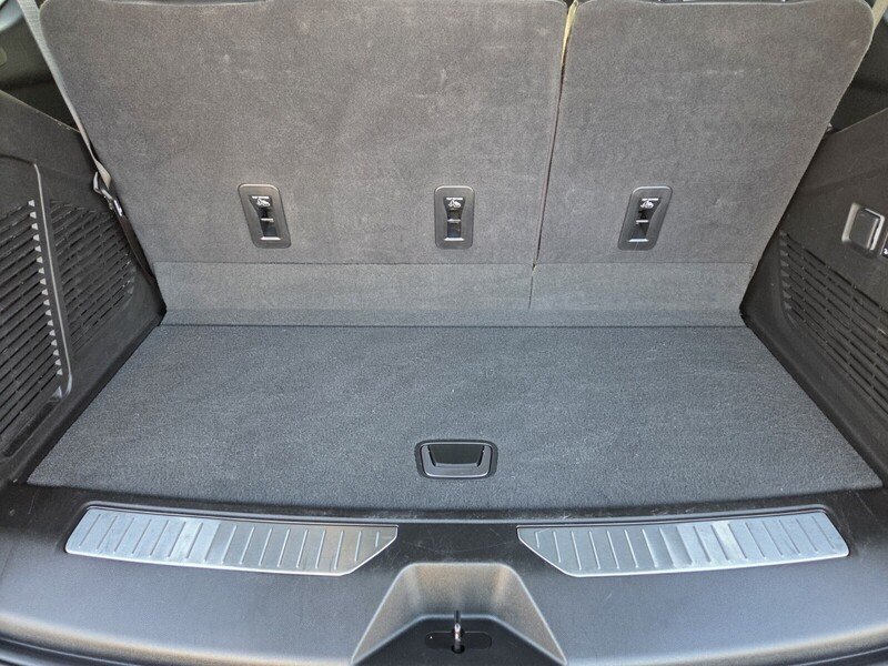 Used 2025 Black GMC Denali image 18