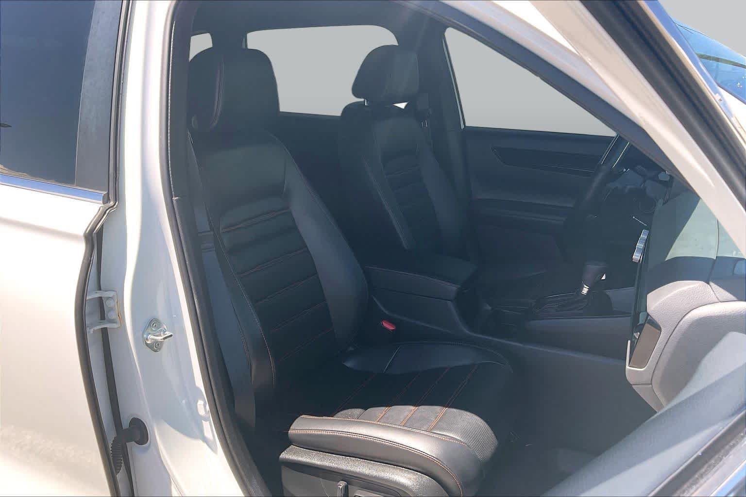 Used 2024 Platinum White Pearl Honda Sport Touring image 9