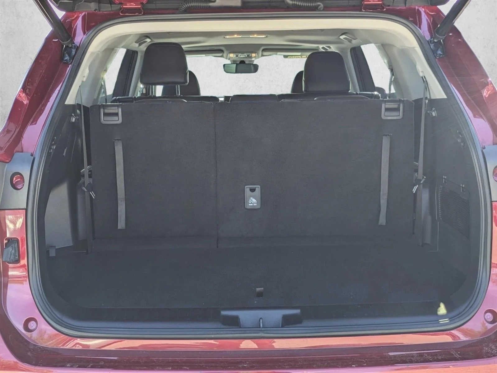 Used 2022 Ruby Flare Pearl Toyota XLE image 6
