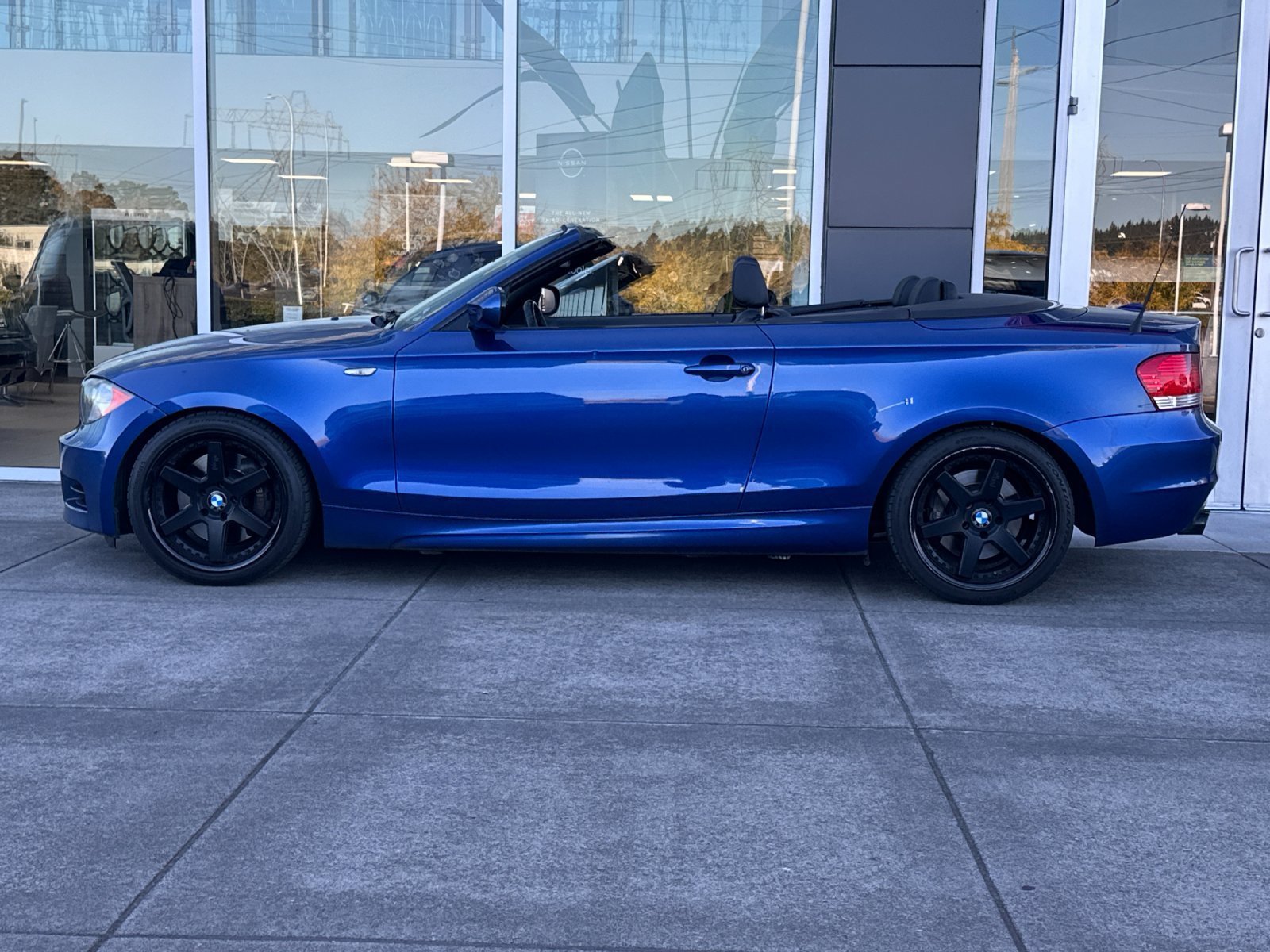 Used 2010 Montego Blue Metallic BMW 135i image 8