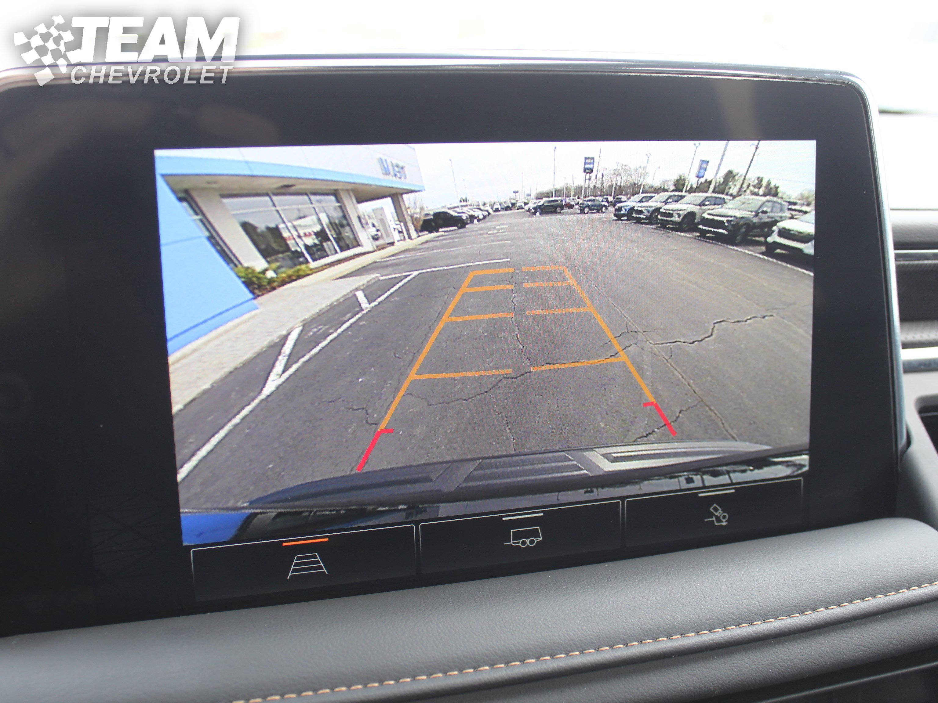 2023 GMC Yukon AT4 - Photo 16