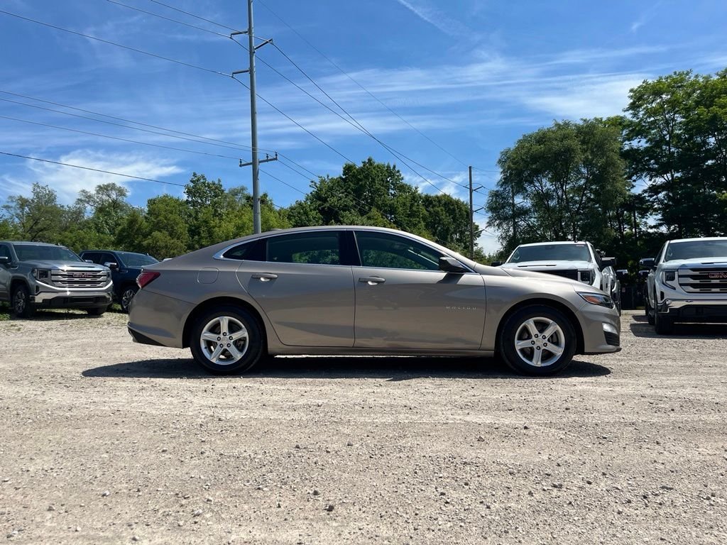 Used 2022 Mineral Gray Metallic Chevrolet LT image 6