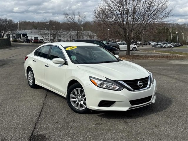 Used 2016 Nissan Altima S with VIN 1N4AL3AP1GC181343 for sale in Dickson, TN