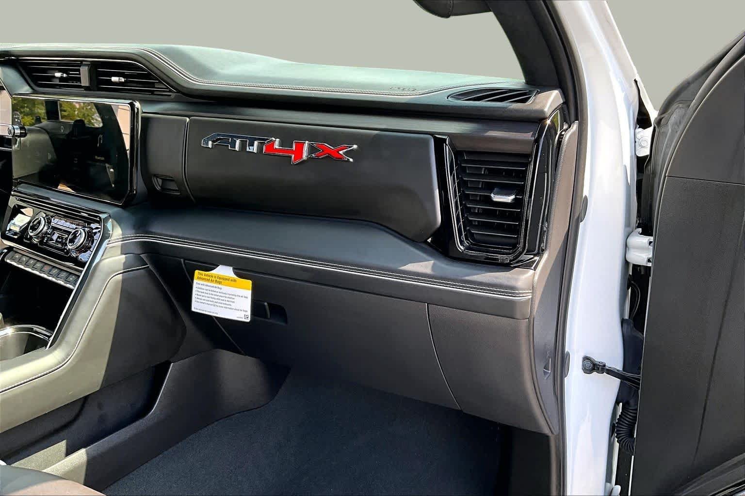 Used 2025 Summit White GMC AT4X image 18