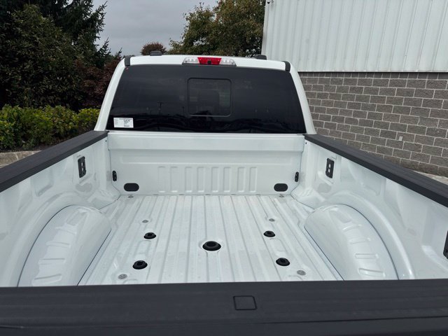 New 2027 Star White Metallic Tri-Coat Ford Lariat image 7