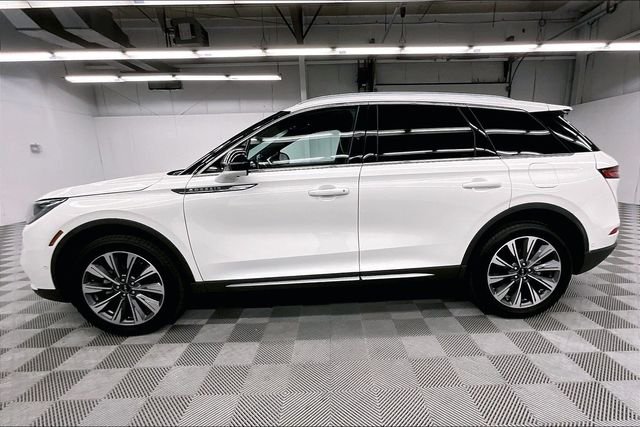 Used 2022 Pristine White Metallic Tri-Coat Lincoln Reserve image 15