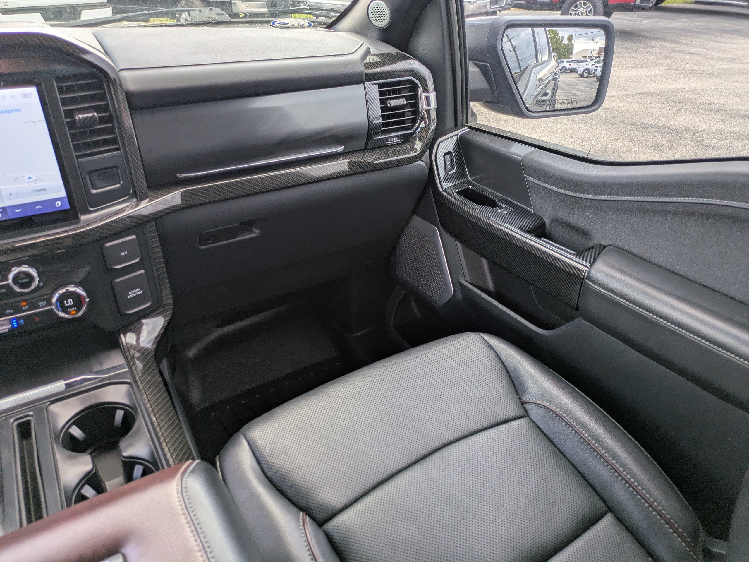 Used 2021  Ford LARIAT image 16