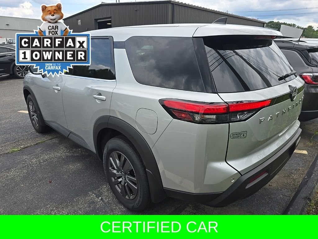 Used 2025 Silver Nissan S image 9