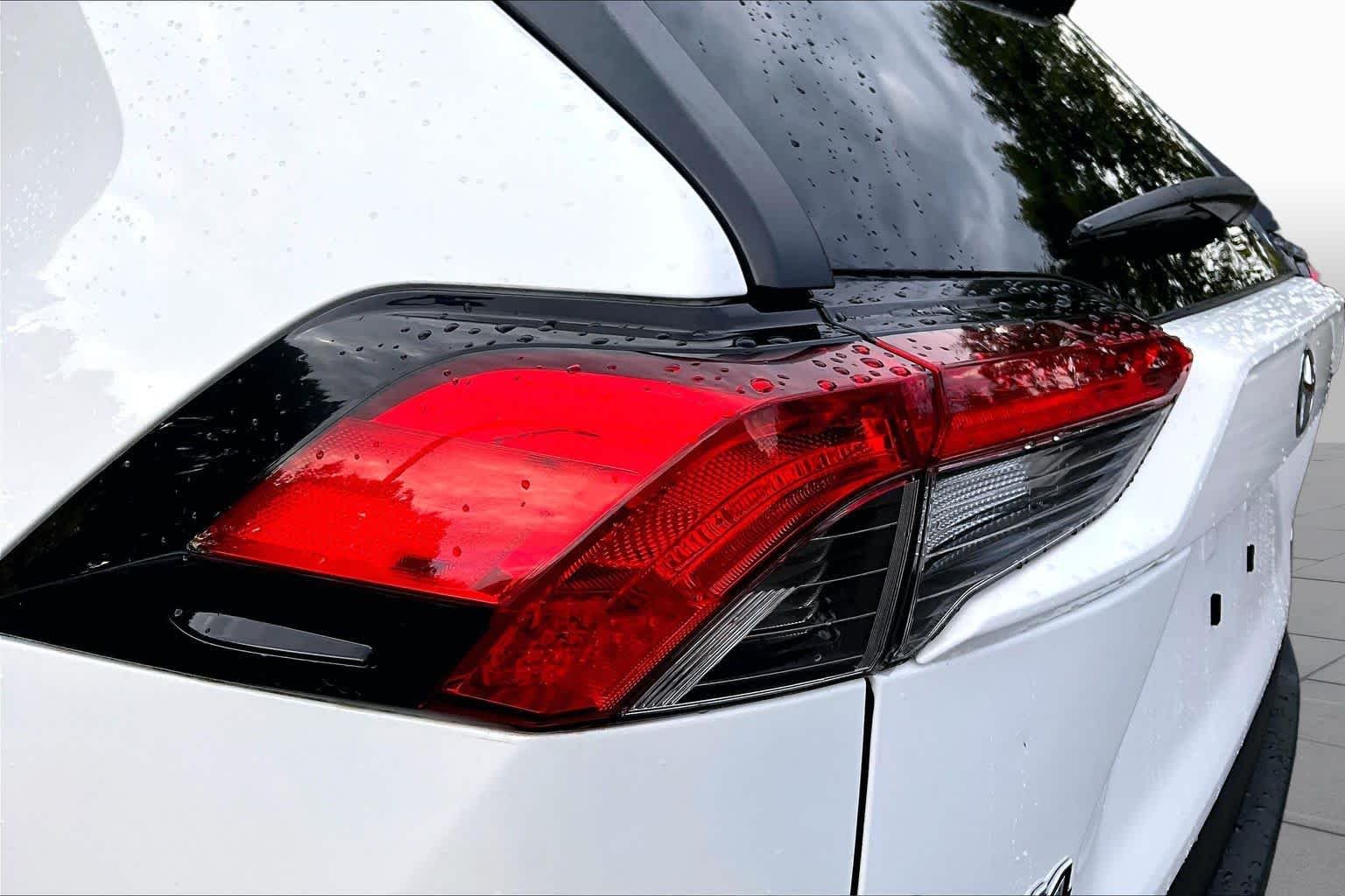 Used 2024 Ice Cap Toyota XLE image 27