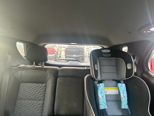 Used 2019 Silver Ice Metallic Chevrolet LT image 3