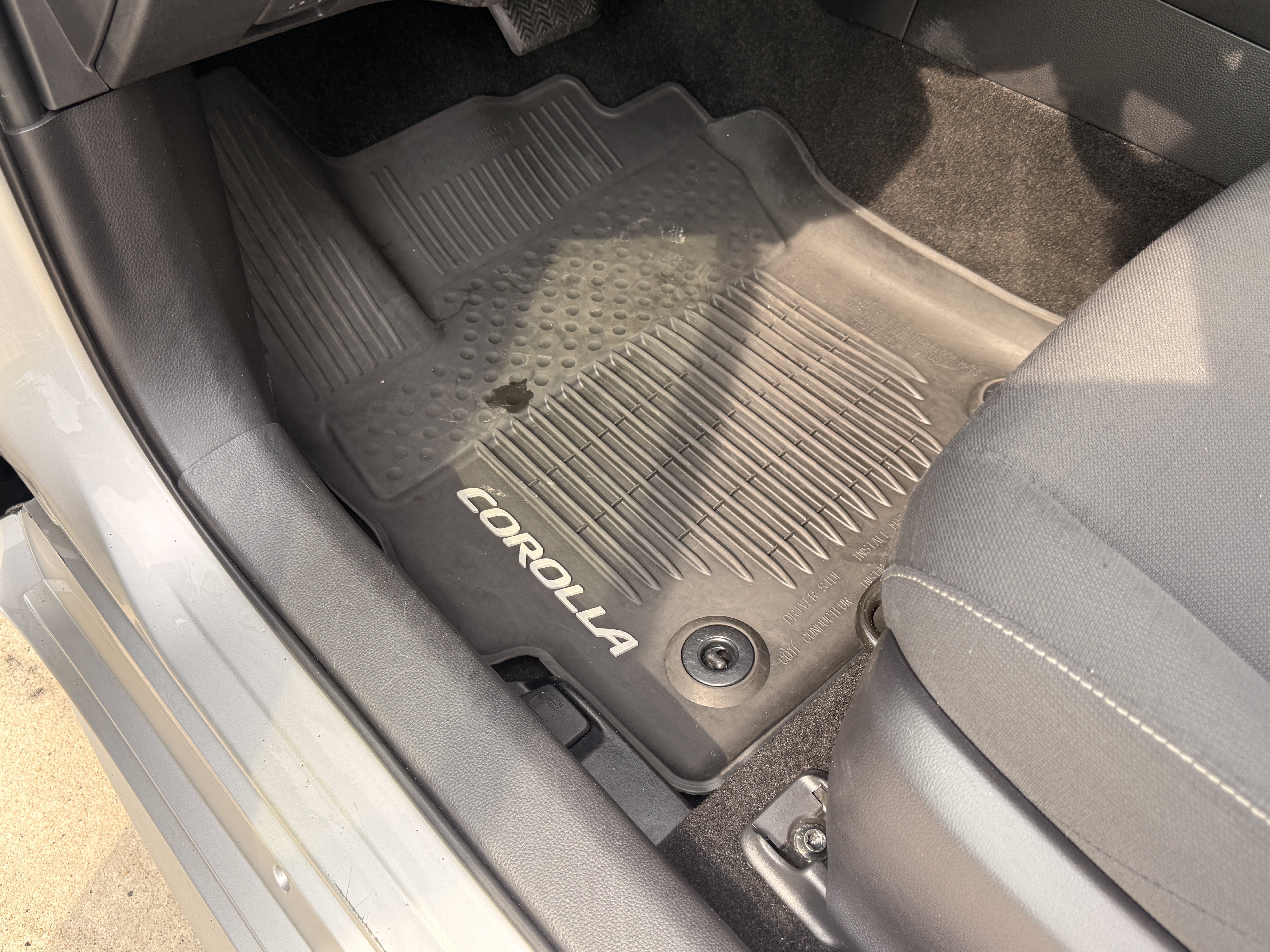 Used 2020  Toyota  image 21