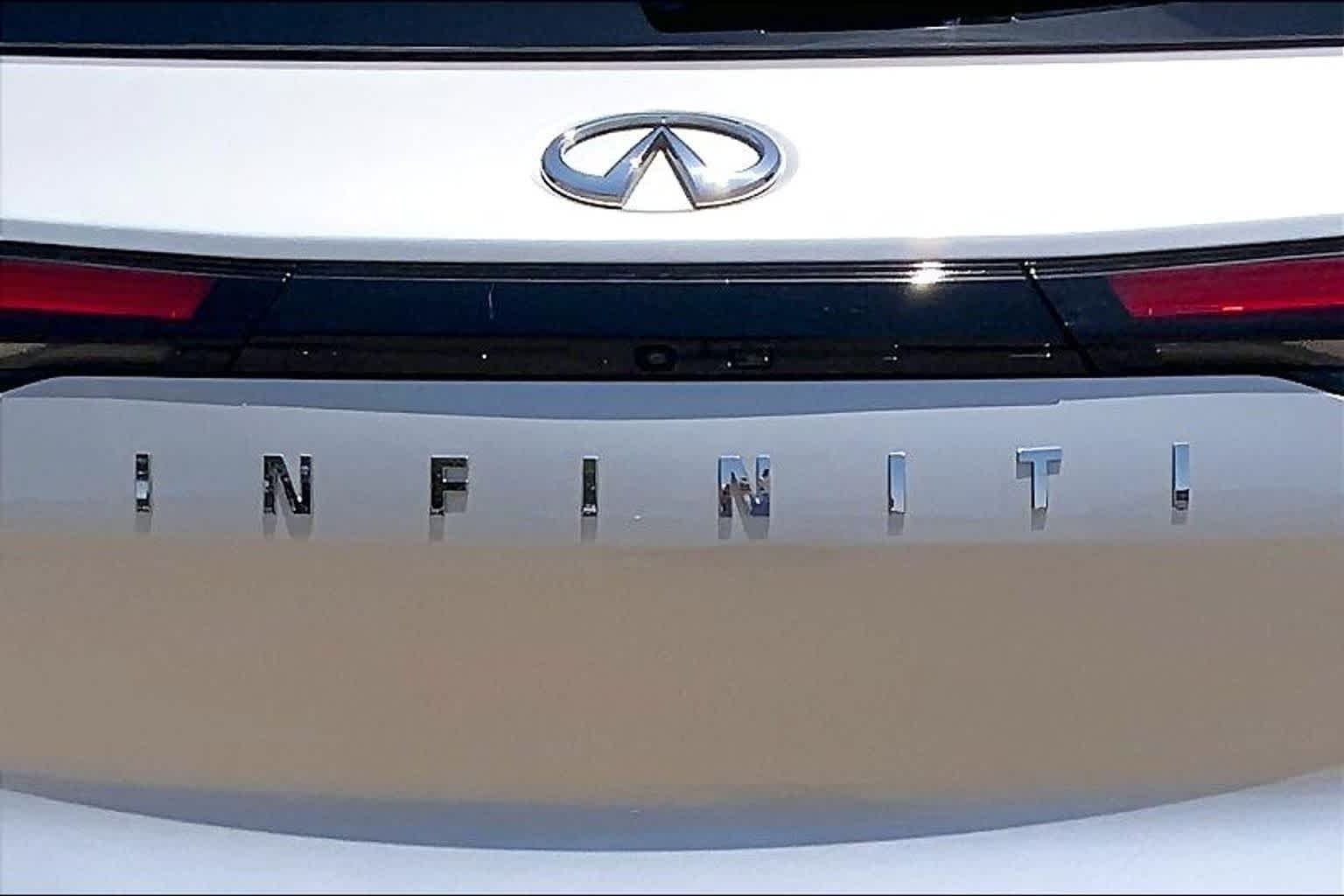 Certified Used 2023 Liquid Platinum INFINITI PURE image 31