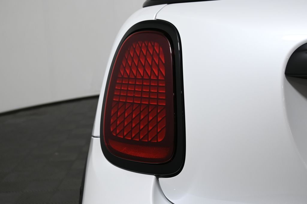 Used 2026 White MINI  image 18