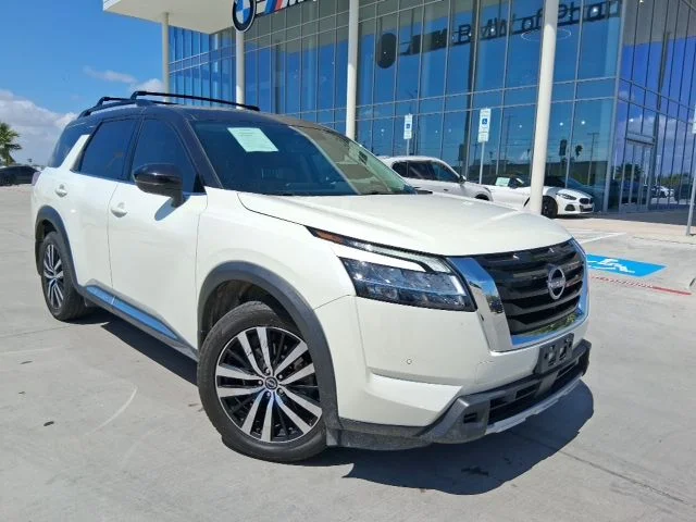 2023 Nissan Pathfinder Platinum