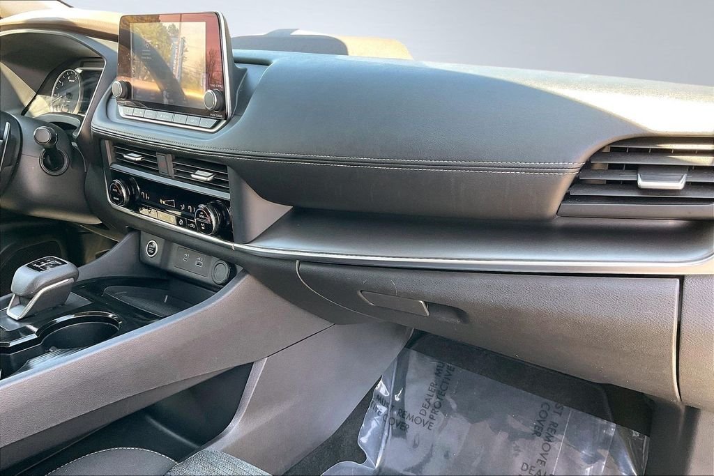 2023 Nissan Rogue SV - Photo 17