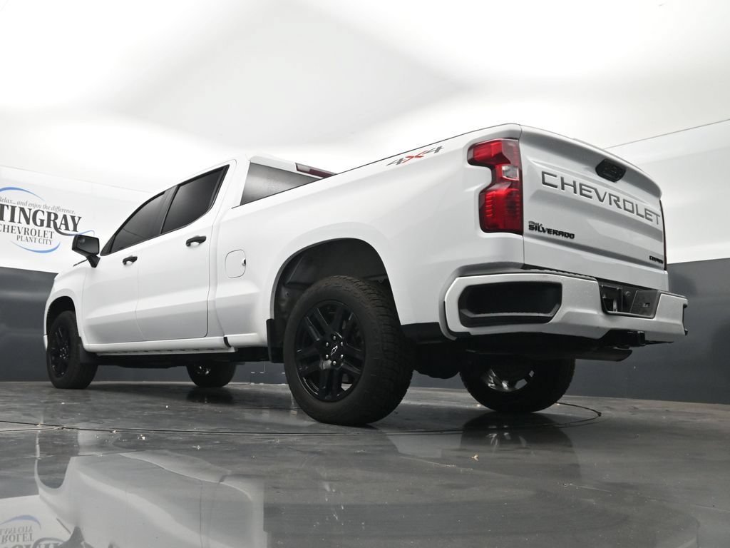 Used 2022 Summit White Chevrolet Custom image 30