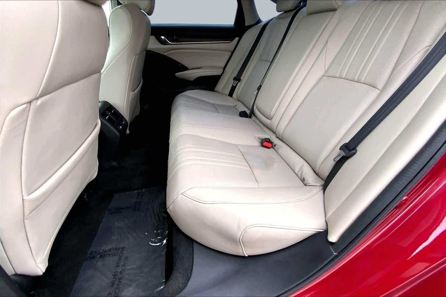Used 2021 Radiant Red Metallic Honda EX-L image 20