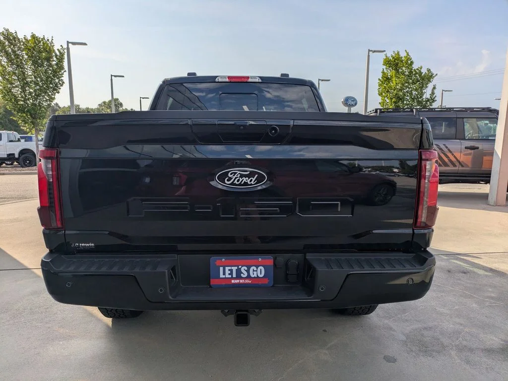 New 2026 Agate Black Metallic Ford XLT image 5